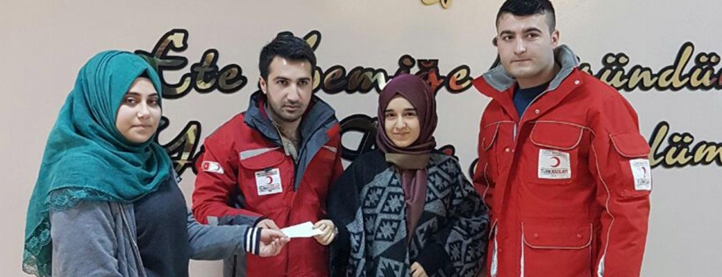 Öğrencilerden \"Halep’e Ses Ver\" kampanyası destek