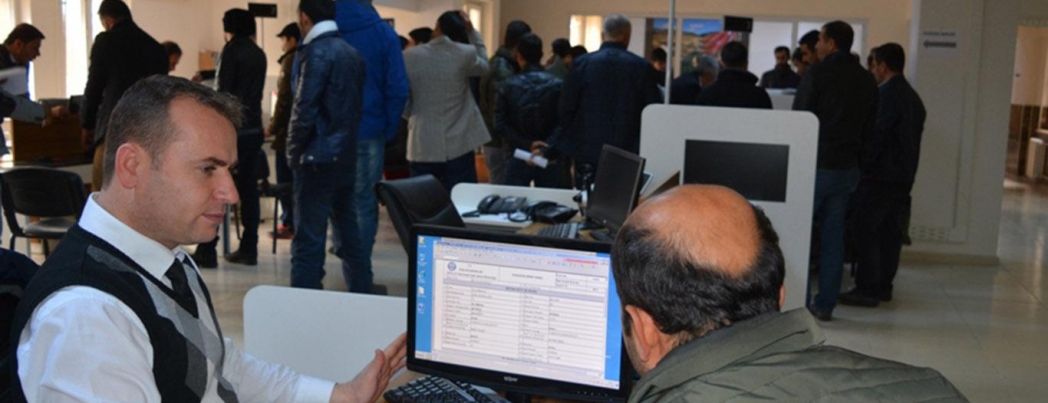 Nüfus müdürlüklerinde yeni kimlik kartı yoğunluğu