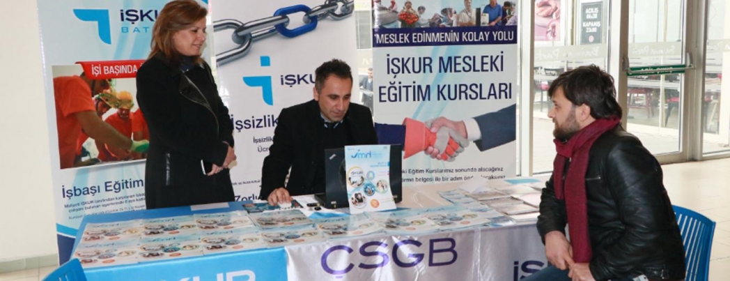 İŞKUR tarafından AVM\'de stant açıldı