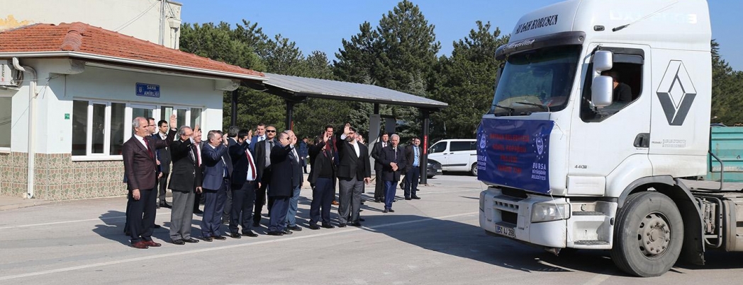 Bursa’dan Batman’a 2 TIR yardım malzemesi