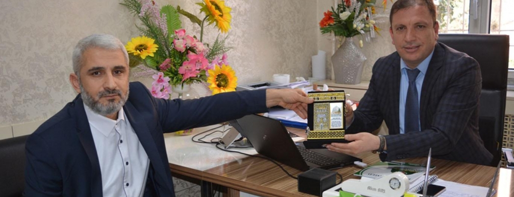 Siyer Sınavı\'na katkı sunanlara hediye verildi
