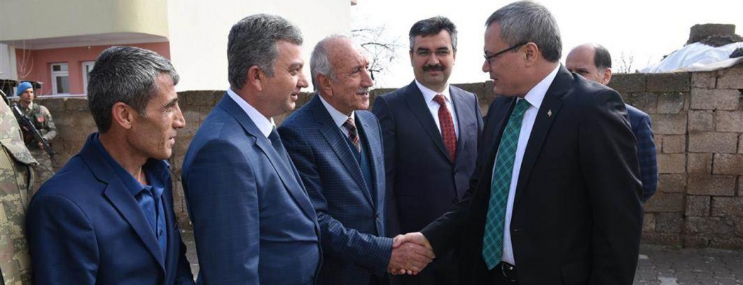 Vali Deniz\'in köy ziyaretleri devam ediyor