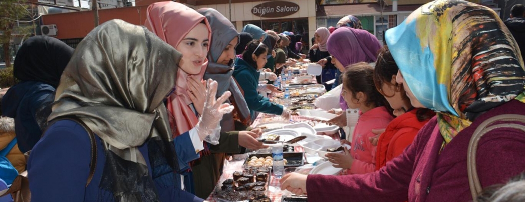 İHL öğrencilerinden Afrika yararına kermes