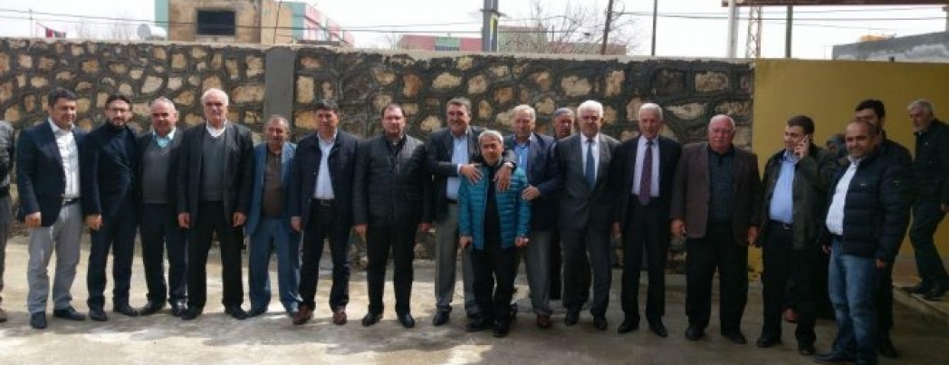 Ak Parti köy köy geziyor