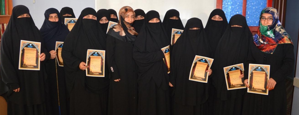 Mustazaflar Cemiyeti okuma-yazma bilmeyen kadınlara eğitim verdi