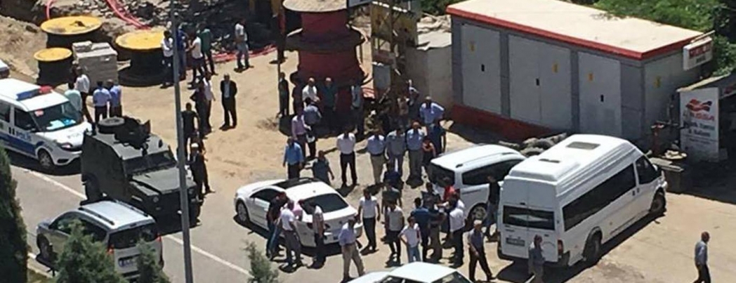 Batman\'da silahlı ve bombalı araç saldırıları: 1 ölü 4 yaralı