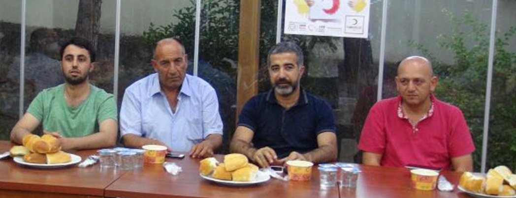 Batman\'da ihtiyaç sahibi aileler iftarda buluştu