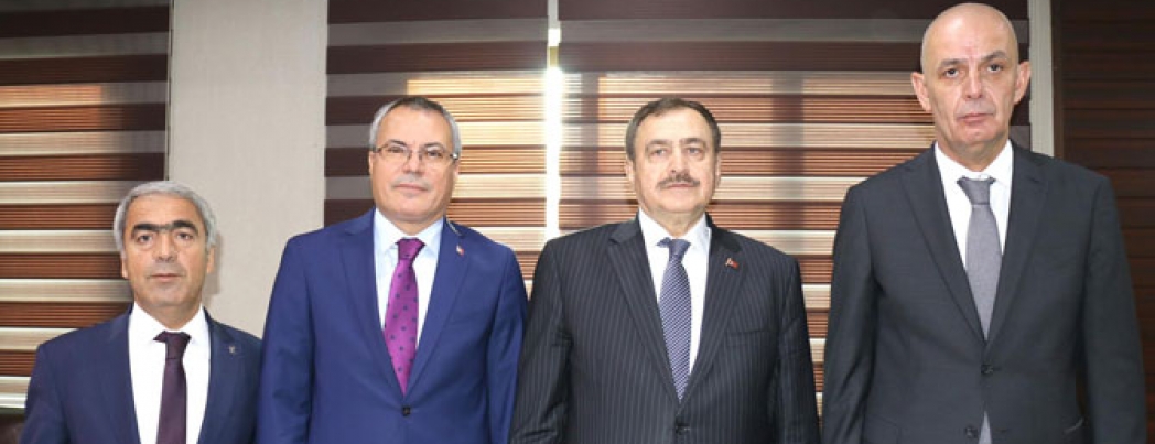 Bakan Eroğlu\'ndan Belediye çalışmalarına övgü