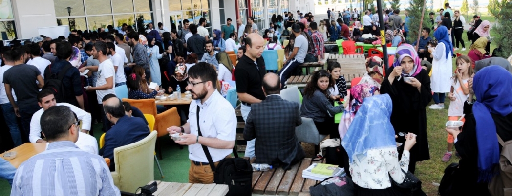 Batman Üniversitesi’nden 5000 Öğrenciye Aşure İkramı
