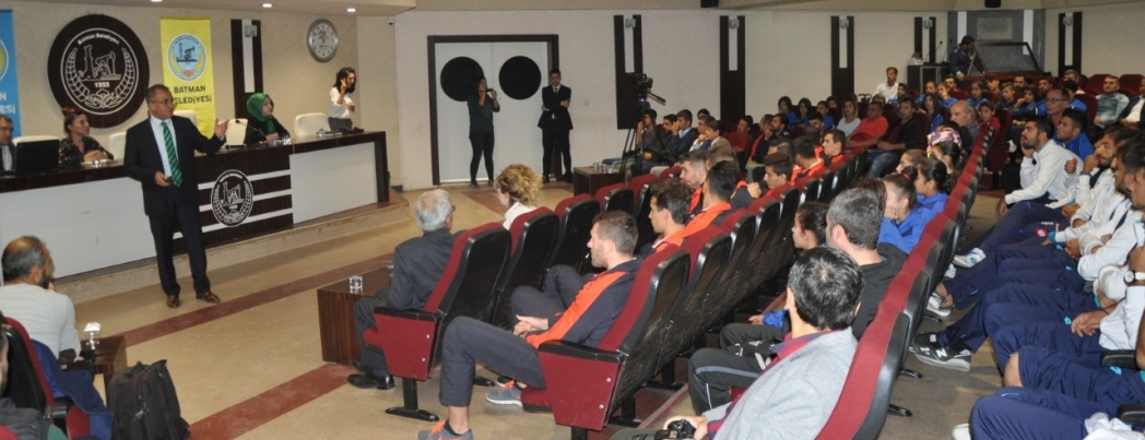 BAŞKAN YARDIMCISI ŞAHİN BELEDİYENİN KÜLTÜREL FAALİYETLERİNİ ANLATTI