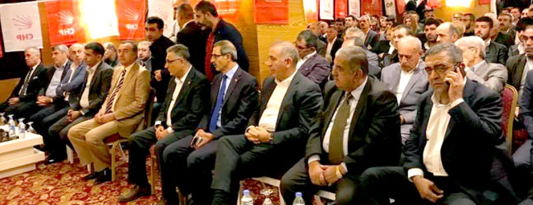 Gürsel Tekin “AKP ülkeyi uçuruma sürüklüyor”