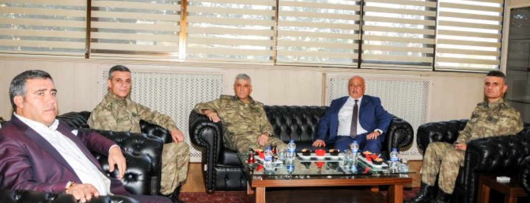 Jandarma Genel Komutanı Org. Çetin’den Rektör Durmuş’a ziyaret