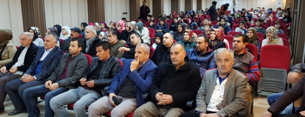 VELİ VE ÖĞRENCİLERE, SAĞLIKLI BESLENMENİN ÖNEMİ ANLATILDI