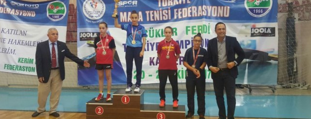 Masa Tenisinde iki sporcu Milli Takımda
