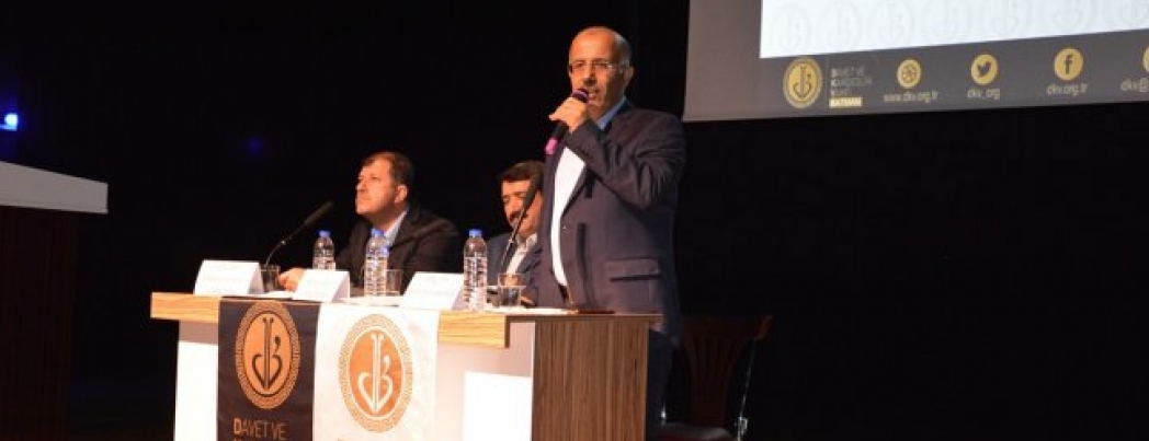 ‘Helal kazanç ve ticaret ahlakı” paneline yoğun ilgi