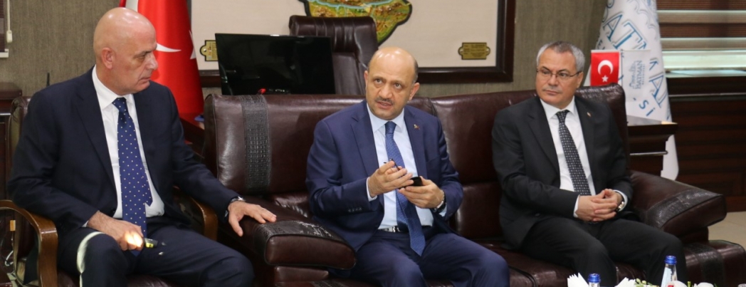 BAŞBAKAN YARDIMCISI IŞIK’TAN BELEDİYEYE ZİYARET