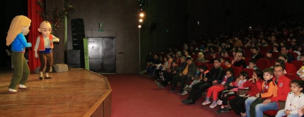 Çocuklar Masal kahramanlarıyla buluştu
