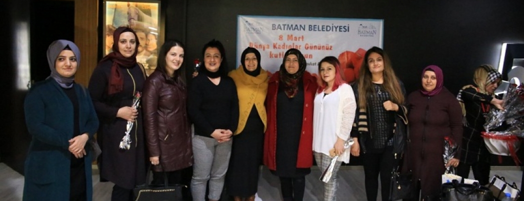 Belediye kadın çalışanları unutmadı