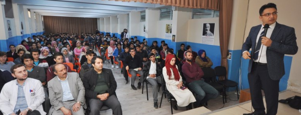 Piri Reis MTAL’ de Konferans