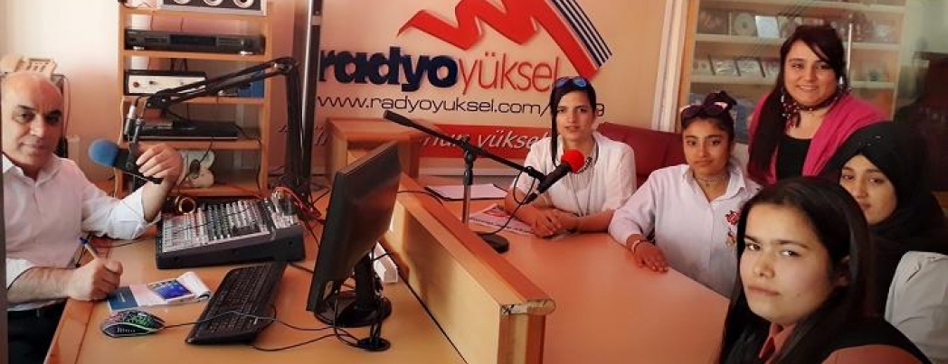 CUMHURİYET M.T.A.L. ÖĞRENCİLERİ RADYO YÜKSEL’de