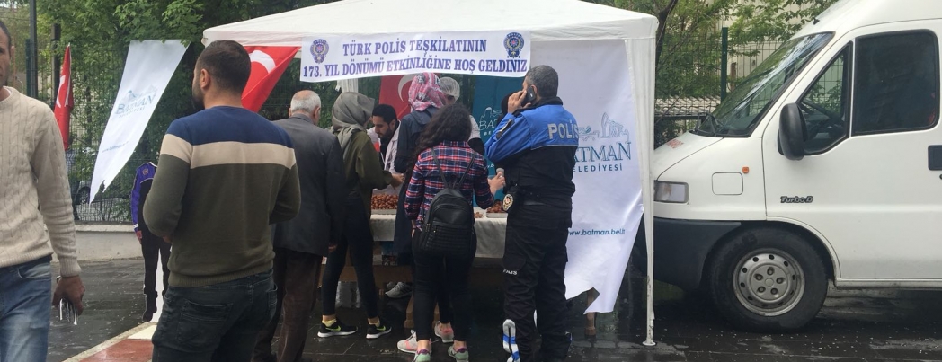 BELEDİYE POLİS GÜNÜNÜ LOKMA DAĞITARAK KUTLADI
