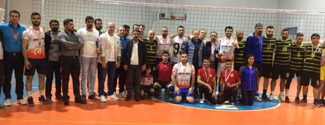 Voleybol Turnuvasında muhteşem final