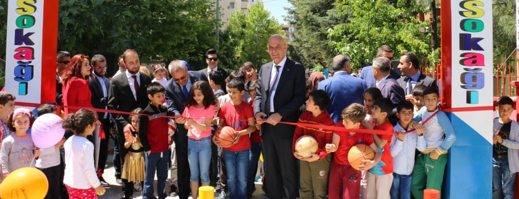 BATMAN’IN İLK ÇOCUK SOKAĞI