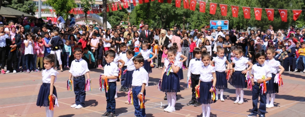 23 Nisan Kutlamaları Coşkulu Geçti