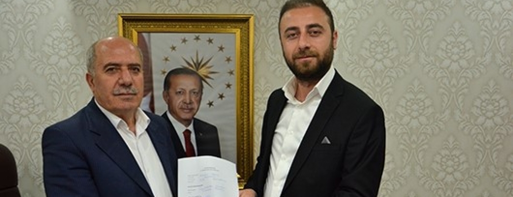 MEKAN GÖRÜK GENÇLERİN SESİNİ MECLİSTE DUYURMAYA ADAYIM.