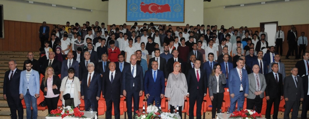 Üniversitemizde “Yüzde Yüz Milli Düşünce, Yüzde Yüz Yerli Üretim, Doğru Tercih” Paneli Düzenlendi