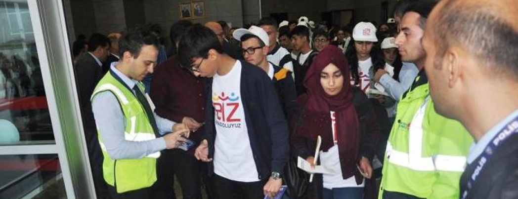 Yirminci öğrenci kafilesi Samsun\'a gitti