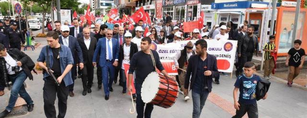 İlimizde Engelliler Haftası Kapsamında Farkındalık Yürüyüşü Düzenlendi
