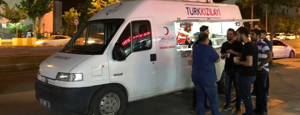 Türkkızılayından  İkram Aracı