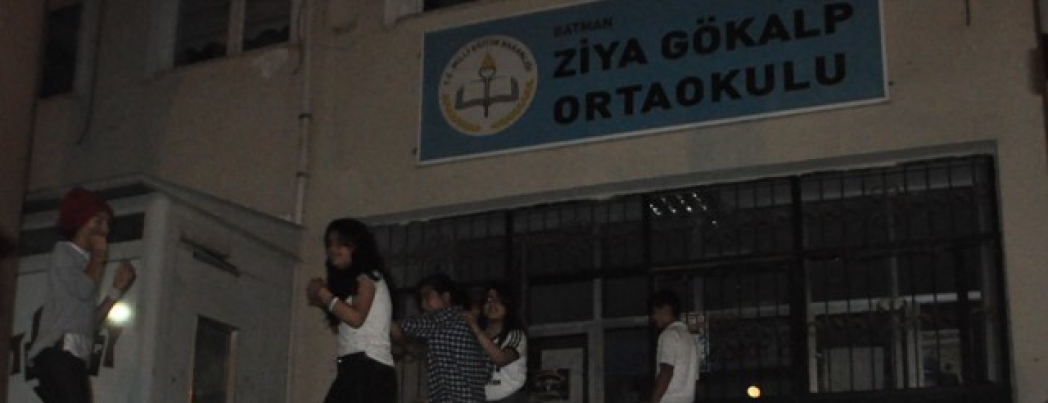 Batman’da iki kız öğrenci okulda mahsur kaldı