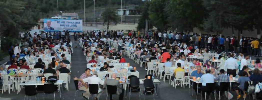 Üniversiteli Öğrencilerden Kızılay ve Belediyeye Teşekkü