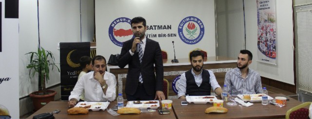YediHilal Derneği Batman Şubesi İftarda bir araya geldi.