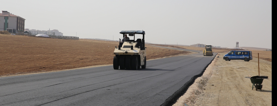 TOKİ’LER ARASI YENİ YOL ASFALTLANIYOR