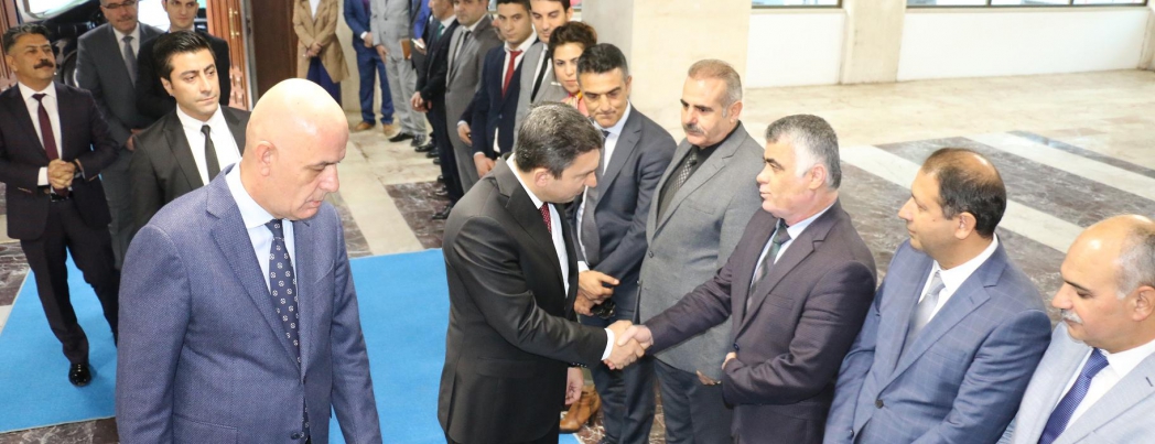Vali Şahin Belediyedeydi