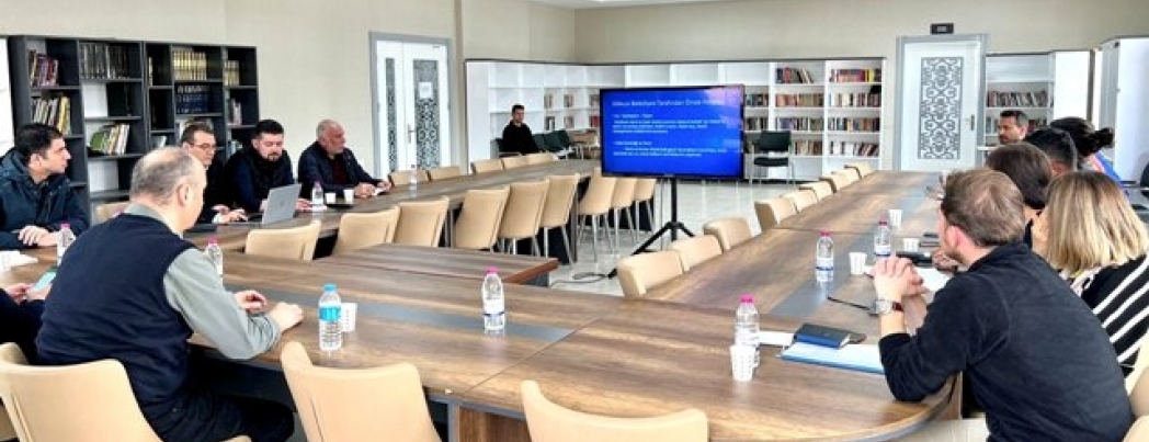 VALİ CANALP PROJE OFİSİNDE