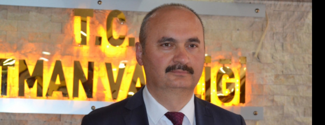 VALİ CANALP, ANNELER GÜNÜNÜ KUTLADI
