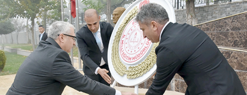 ÖĞRETMENLER GÜNÜ ETKİNLİKLERLE KUTLANDI