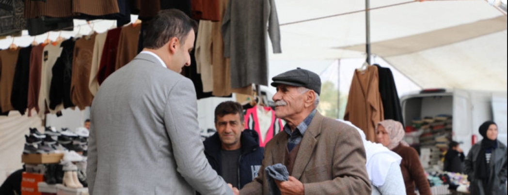 KAYMAKAM İMRAK, PAZARDA ESNAF VE VATANDAŞLARLA BULUŞTU