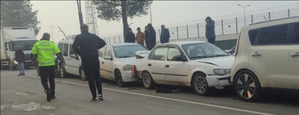 ÖZGÜRLÜK BULVARI’NDA ZİNCİRLEME KAZA