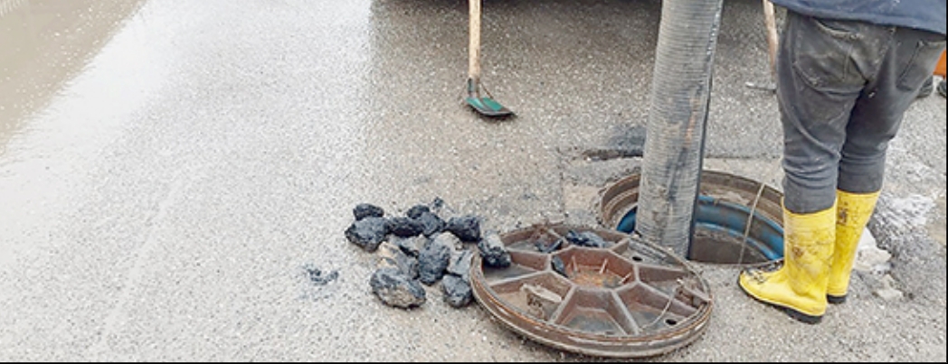 BACA VE GİDER IZGARALARI TEMİZLENİYOR