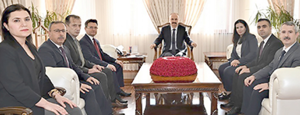 VAL� CANALP�A VERG� HAFTASI Z�YARET�