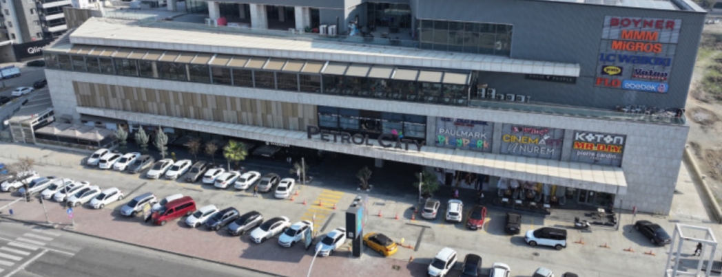PETROLCİTY AVM, BÖLGENİN CAZİBE MERKEZİ HALİNE GELDİ