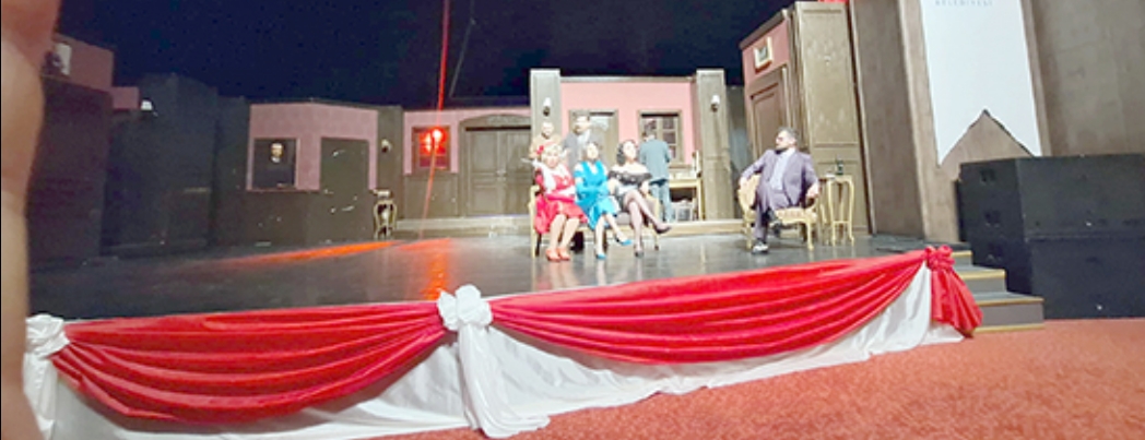 BATMAN�DA DEVLET T�YATROSU R�ZG�RI EST�