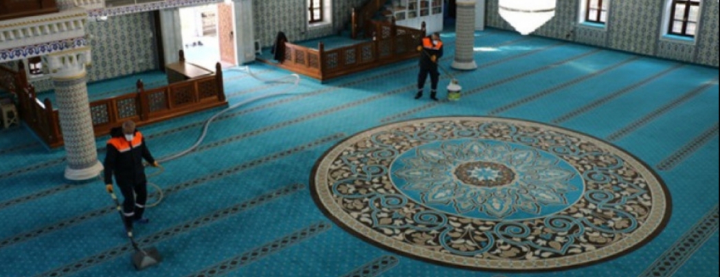 İBADETHANELERDE TEMİZLİK SÜRÜYOR