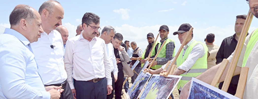 UYDU KENT PROJES�NDE �LK KAZMA VURULUYOR