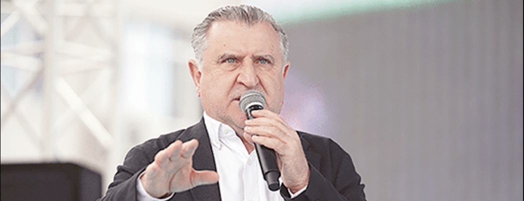 BAKAN BAK, BATMAN’A GELİYOR
